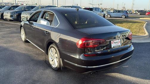 2018 Volkswagen Passat 2.0T SE