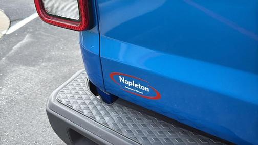 Hydro Blue Pearlcoat 2022 Jeep Gladiator Willys 4x4