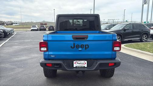 Hydro Blue Pearlcoat 2022 Jeep Gladiator Willys 4x4