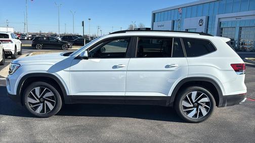 2025 Volkswagen Atlas 2.0T SE w/Technology