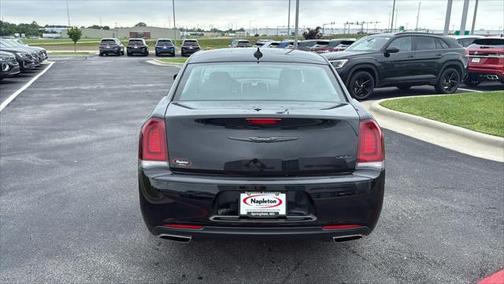 2023 Chrysler 300 Touring