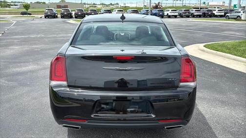 2023 Chrysler 300 Touring
