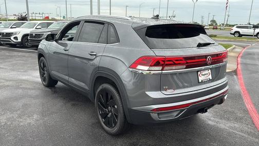 2025 Volkswagen Atlas Cross Sport 2.0T SE w/Technology 4MOTION