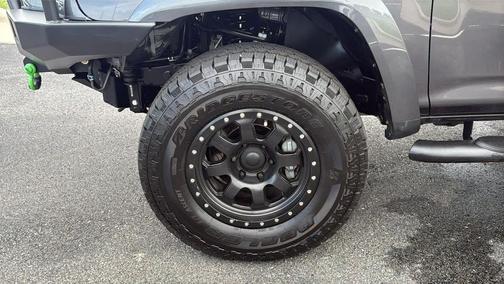 Magnetic Gray Metallic 2018 Toyota 4Runner SR5