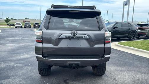 Magnetic Gray Metallic 2018 Toyota 4Runner SR5