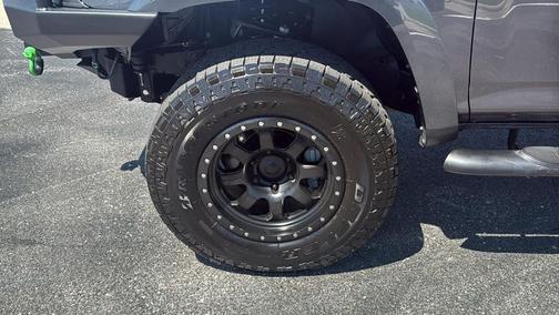 Magnetic Gray Metallic 2018 Toyota 4Runner SR5