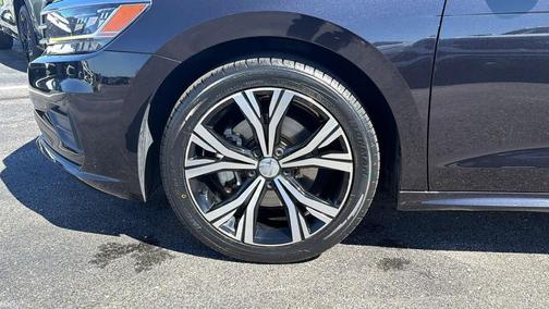 Deep Black Pearl 2022 Volkswagen Passat 2.0T SE