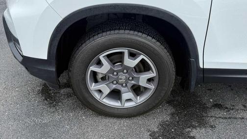 Platinum White Pearl 2022 Honda Passport AWD TrailSport