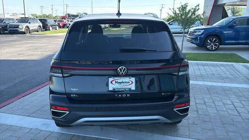 Deep Black Pearl 2026 Volkswagen Taos SEL