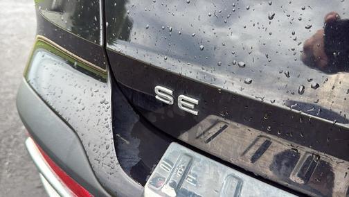 Deep Black Pearl 2023 Volkswagen Taos 1.5T SE