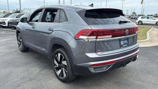 2024 Volkswagen Atlas Cross Sport 2.0T SE w/Technology 4MOTION