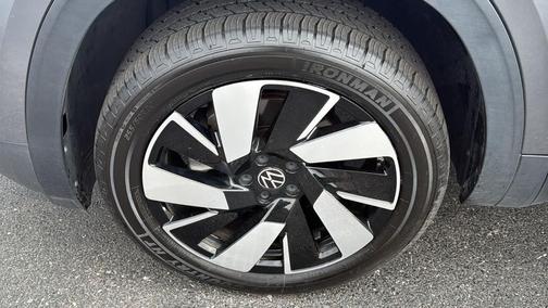 2024 Volkswagen Atlas Cross Sport 2.0T SE w/Technology 4MOTION