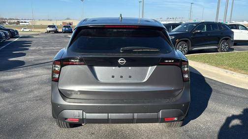 2025 Nissan Kicks S