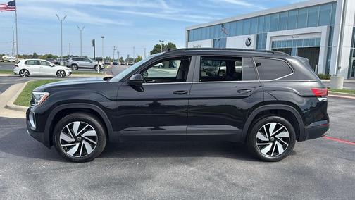2025 Volkswagen Atlas 2.0T SE w/Technology 4MOTION