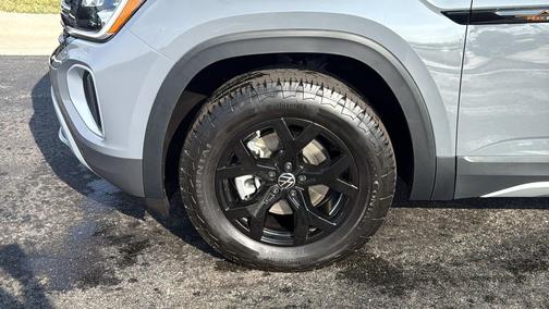 2026 Volkswagen Atlas Peak Edition