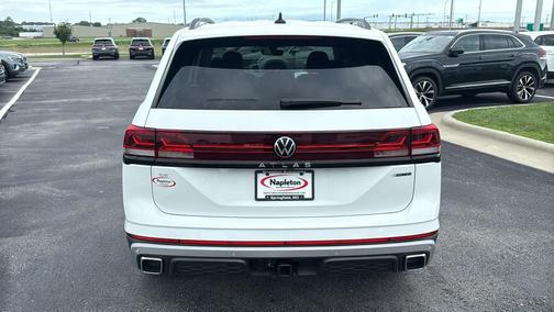 2025 Volkswagen Atlas 2.0T Peak Edition