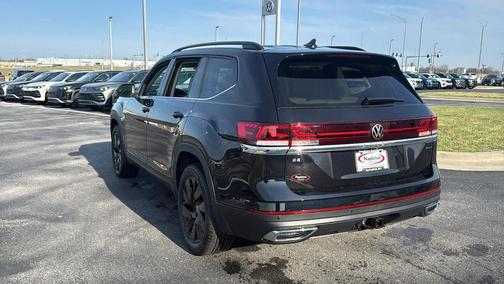 2026 Volkswagen Atlas 2.0T SE w/Technology 4MOTION
