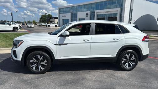 2026 Volkswagen Atlas Cross Sport 2.0T SE