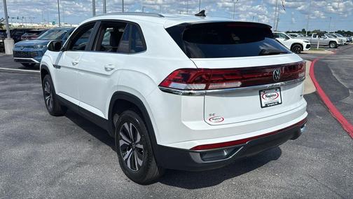 2026 Volkswagen Atlas Cross Sport 2.0T SE