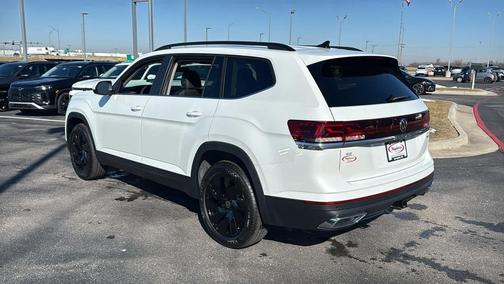 2026 Volkswagen Atlas 2.0T SE w/Technology 4MOTION
