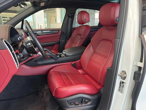 2023 Porsche Cayenne Cayenne