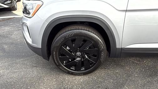 2026 Volkswagen Atlas 2.0T SE w/Technology 4MOTION