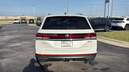 opal white pearl 2026 Volkswagen Atlas 2.0T SEL