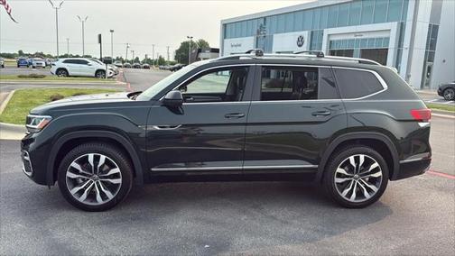 2022 Volkswagen Atlas 3.6L SEL Premium