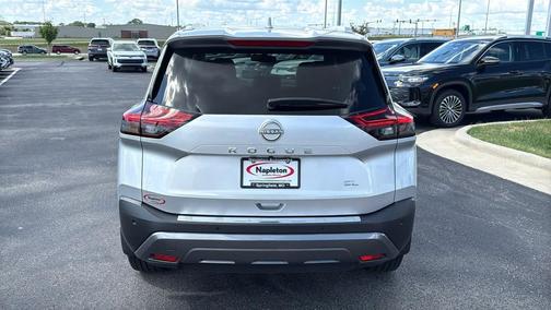 2022 Nissan Rogue SL