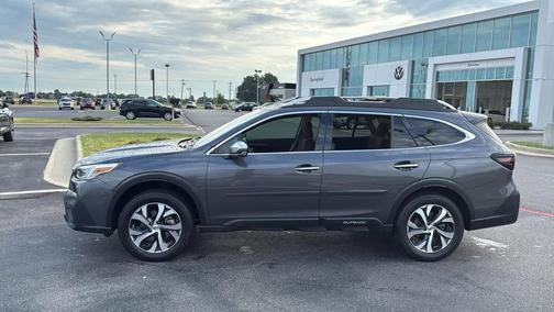 2022 Subaru Outback Touring
