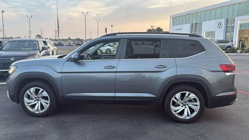 2022 Volkswagen Atlas 3.6L SE w/Technology