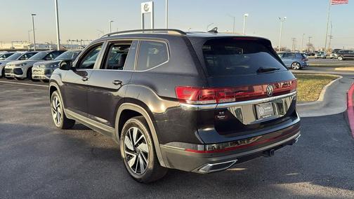 2025 Volkswagen Atlas 2.0T SE w/Technology 4MOTION