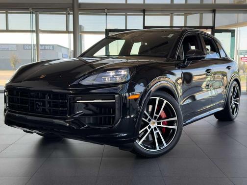 2025 Porsche Cayenne GTS