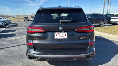2022 BMW X5 M50i