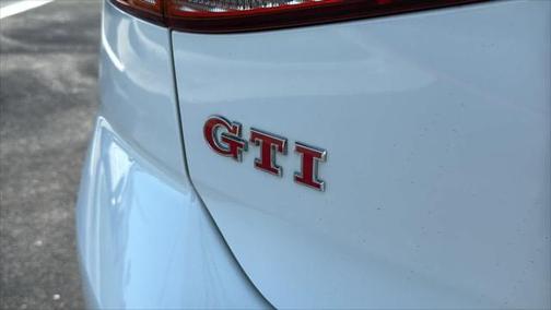 2020 Volkswagen Golf GTI 2.0T SE DSG