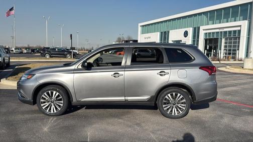 2020 Mitsubishi Outlander ES