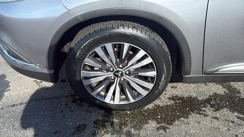 2020 Mitsubishi Outlander ES