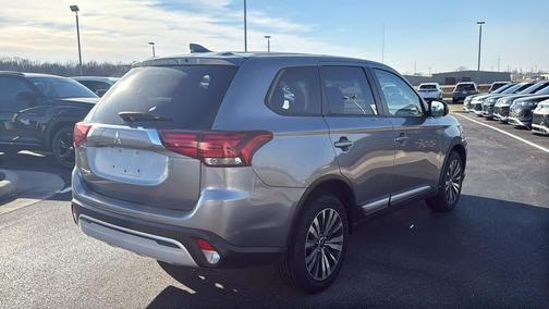 2020 Mitsubishi Outlander ES