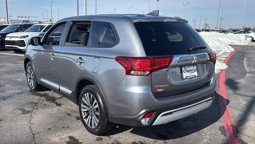 2020 Mitsubishi Outlander ES