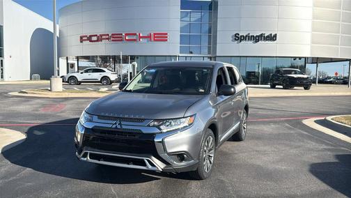 2020 Mitsubishi Outlander ES
