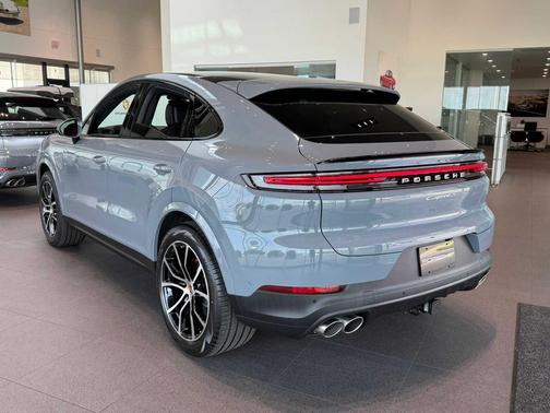 Arctic Grey 2026 Porsche Cayenne S