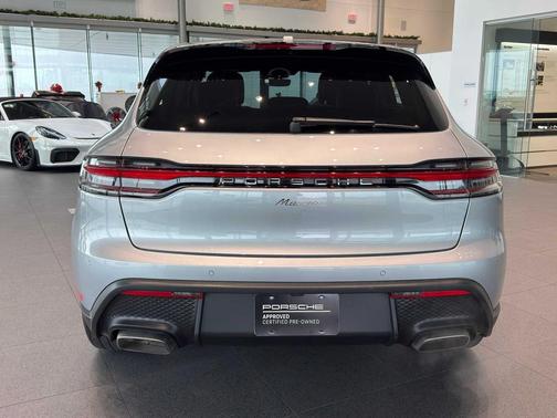 2025 Porsche Macan AWD