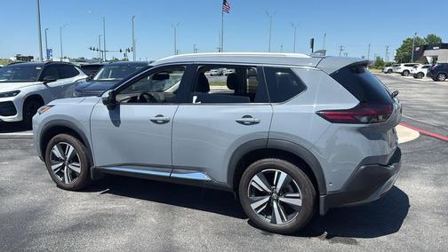 Boulder Gray Pearl 2023 Nissan Rogue SL