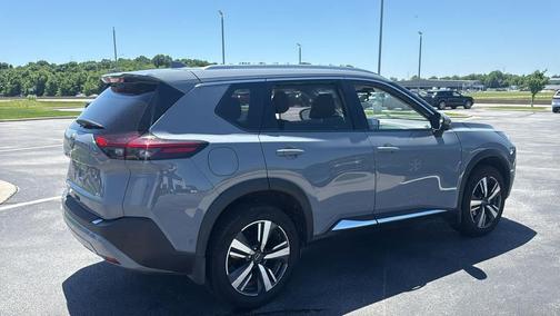 Boulder Gray Pearl 2023 Nissan Rogue SL