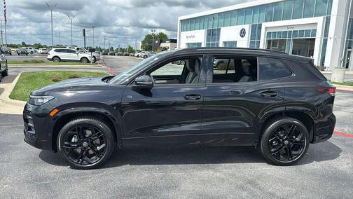 2025 Volkswagen Tiguan 2.0T SE R-Line Black 4MOTION