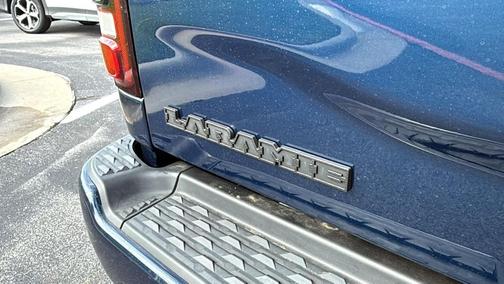 2022 RAM 2500 Laramie Crew Cab 4x4 6'4' Box