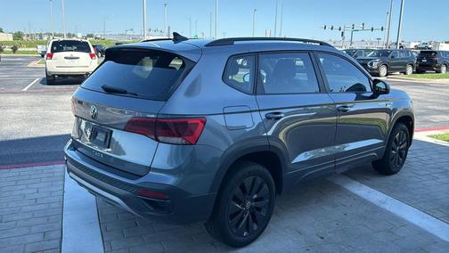 Platinum Gray Metallic 2022 Volkswagen Taos 1.5T S