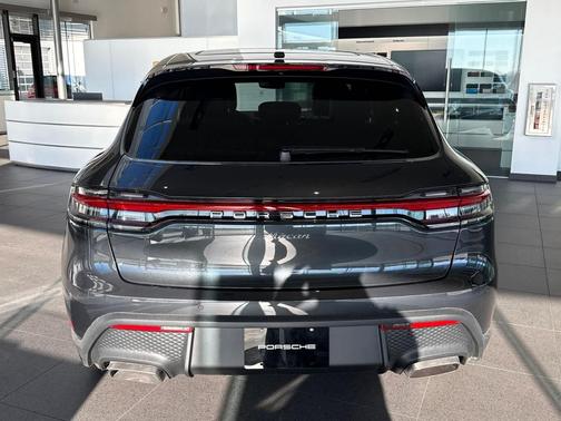 2025 Porsche Macan Macan