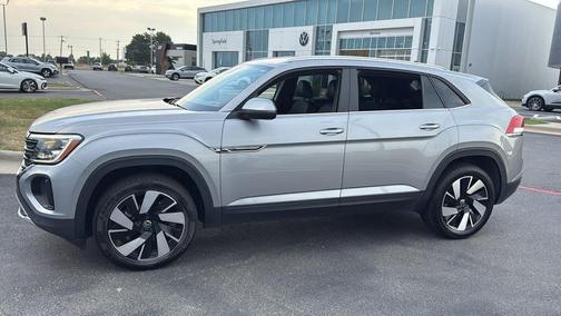 2024 Volkswagen Atlas Cross Sport 2.0T SE w/Technology 4MOTION