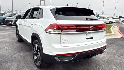 2026 Volkswagen Atlas Cross Sport 2.0T SE w/Technology 4MOTION